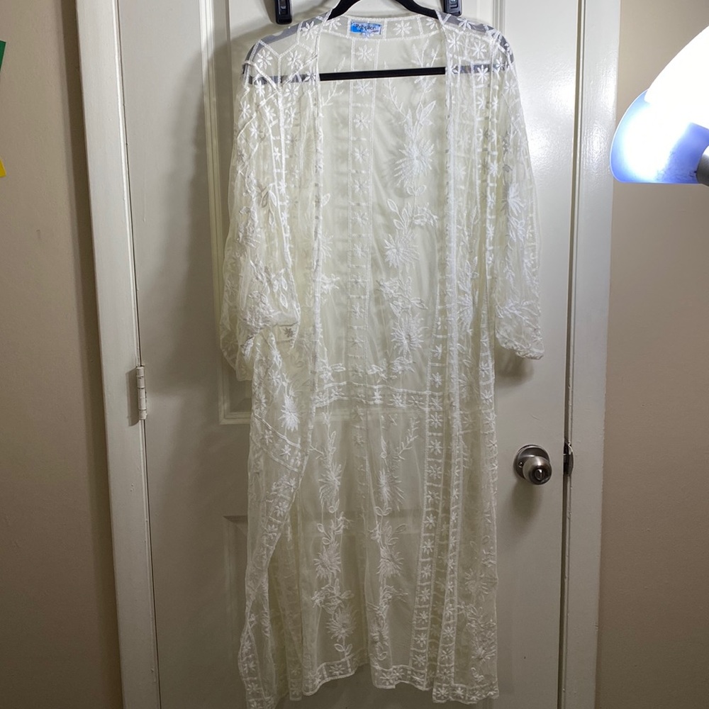 Lace kimono